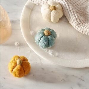 Anthropologie Pumpkin-Shaped Bath Sponges - Set of 3 New